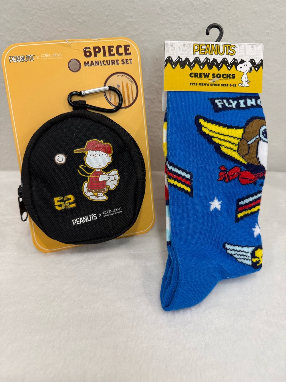 Peanuts Snoopy Baseball Manicure Set & Flying Ace Crew Socks Bundle